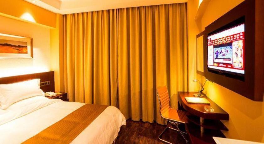 Maixinge Boutique Waigaoqiao Free Trade Zone Hotel 4*